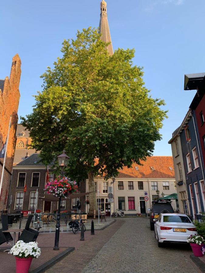 Het Rode Pakhuis 杜斯堡 外观 照片